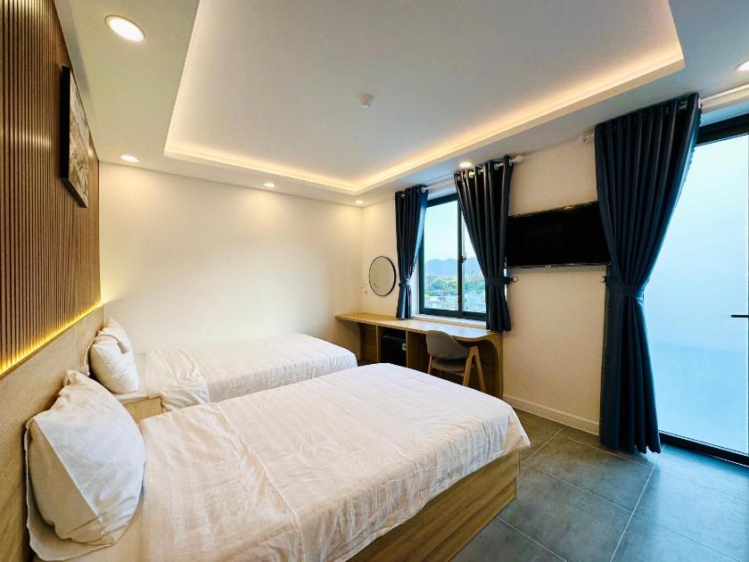 Phòng 2 giường đơn có ban công