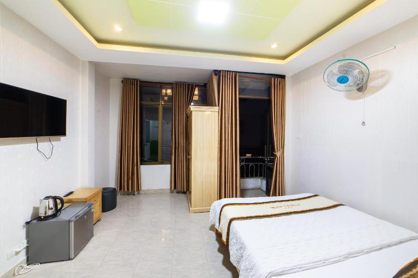 Phòng Giường Đôi Hạng Tiết Kiệm