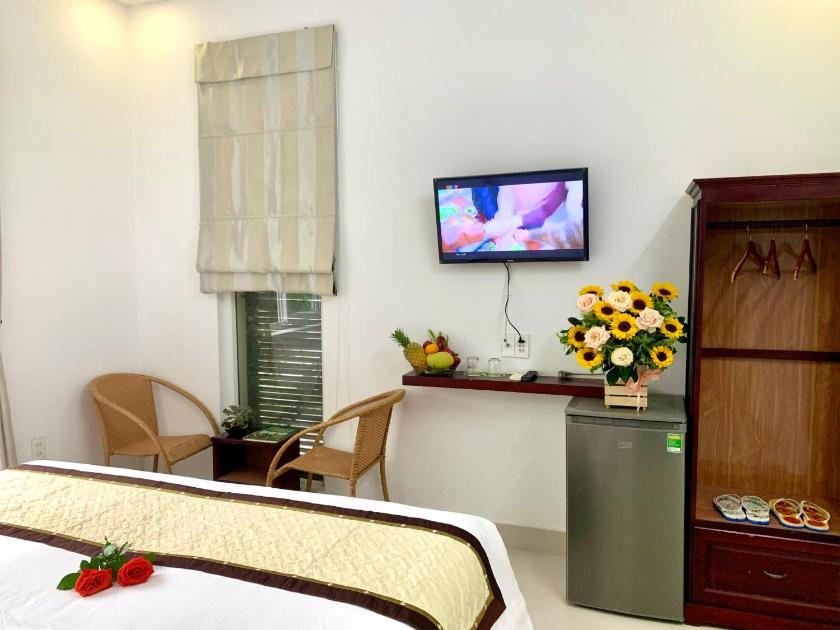 Phòng Có Giường Cỡ Queen Nhìn Ra Hồ Bơi Phòng Có Giường Cỡ Queen Nhìn Ra Hồ Bơi