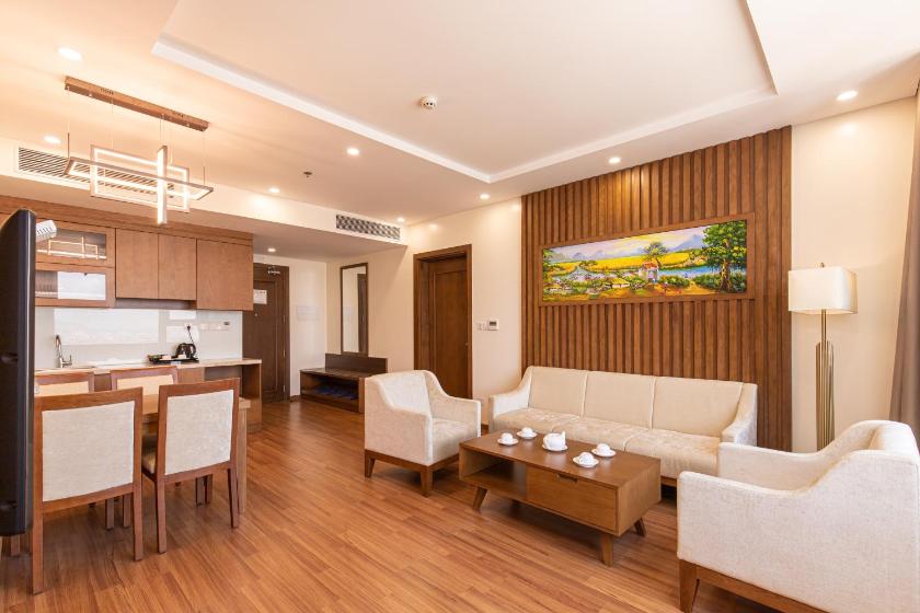 Suite Gia Đình Nhìn Ra Thành Phố Với Trà Chiều/Đợt Lưu Trú Suite Gia Đình Nhìn Ra Thành Phố Với Trà Chiều/Đợt Lưu Trú