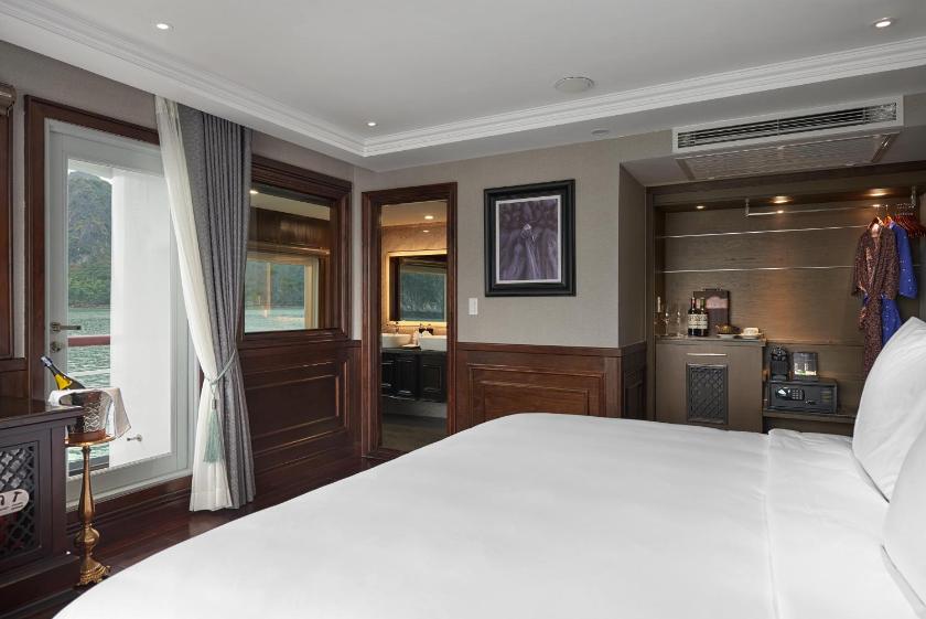 Cabin Suite Grand Giường Đôi/2 Giường Đơn Có Ban Công - 2 Ngày 1 Đêm