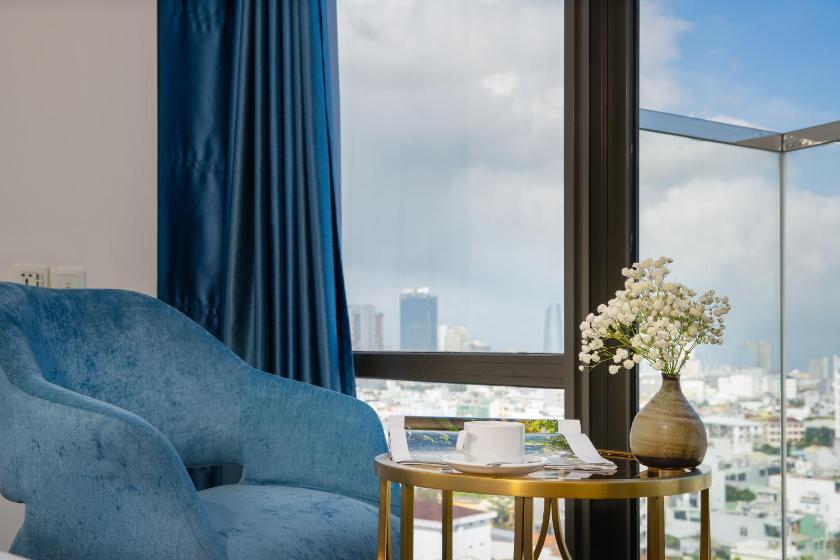 Phòng Deluxe 2 Giường Đơn Với Ban Công Nhìn Ra Thành Phố Phòng Deluxe 2 Giường Đơn Với Ban Công Nhìn Ra Thành Phố