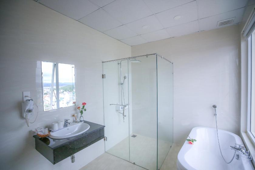 Phòng Deluxe 4 Người Phòng Deluxe 4 Người