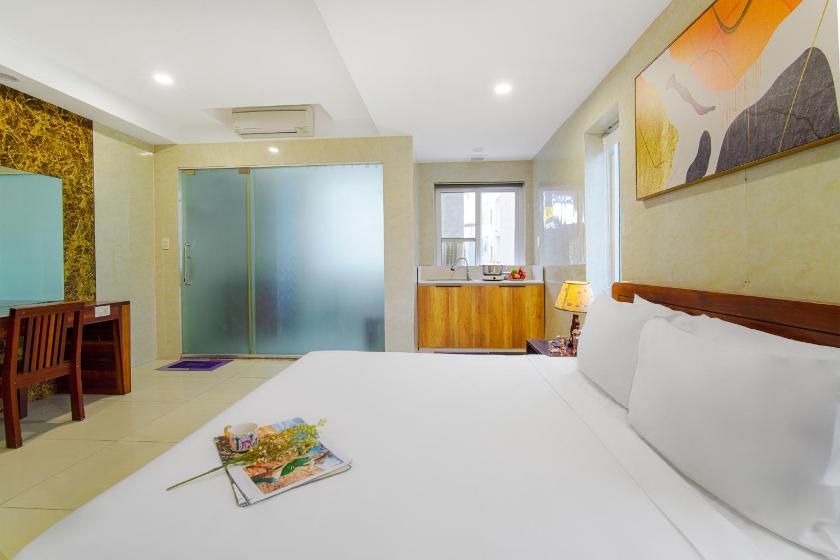 Phòng Deluxe Có Giường Cỡ King Nhìn Ra Đường Phố Phòng Deluxe Có Giường Cỡ King Nhìn Ra Đường Phố