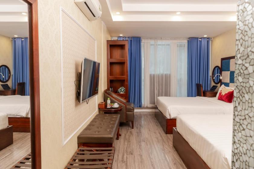 Phòng Deluxe 4 Người Phòng Deluxe 4 Người