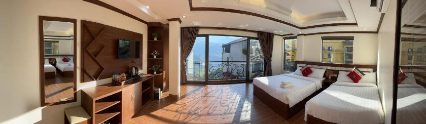 Phòng 3 Người Nhìn Ra Núi