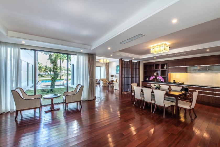 Biệt Thự 3 Phòng Ngủ Nhìn Ra Hồ - Hồ Bơi Riêng Biệt Thự 3 Phòng Ngủ Nhìn Ra Hồ - Hồ Bơi Riêng