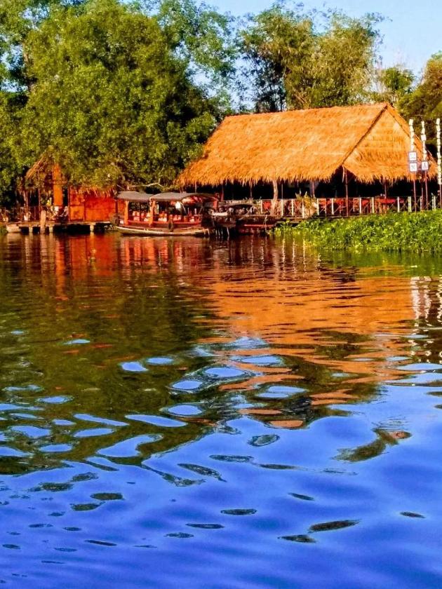 Nhà kiểu nông thôn Nhìn ra Sông Nhà kiểu nông thôn Nhìn ra Sông