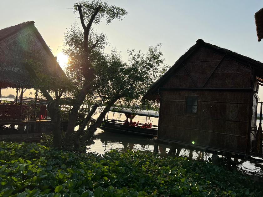 Nhà kiểu nông thôn Nhìn ra Sông Nhà kiểu nông thôn Nhìn ra Sông