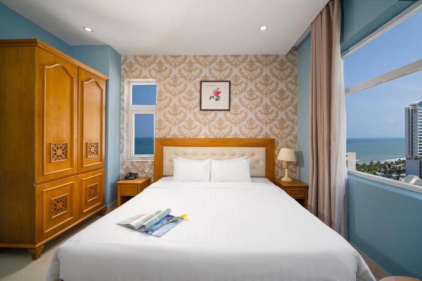Phòng Hạng Hoàng Gia Nhìn Ra Biển Có Bồn Tắm