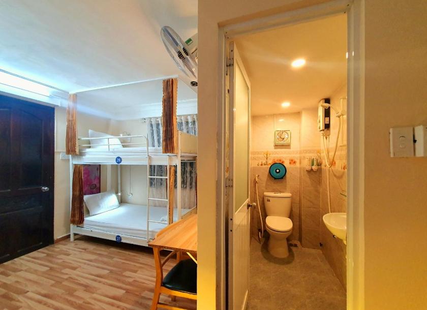 Giường trong Phòng ngủ tập thể 4 người Giường trong Phòng ngủ tập thể 4 người