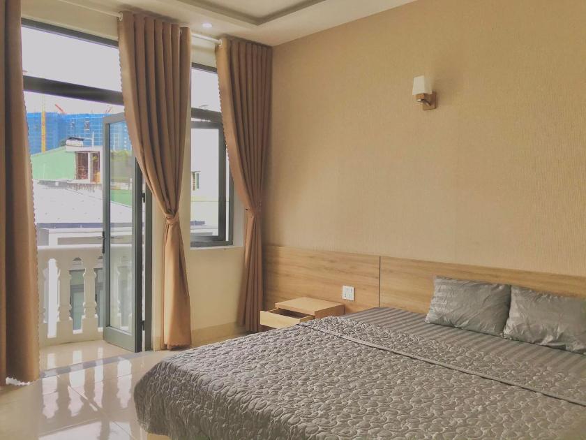 Phòng Deluxe Giường Đôi Có Ban Công