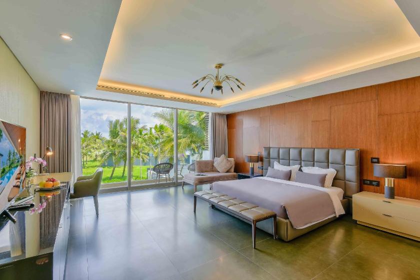 Biệt Thự - Trước Biển