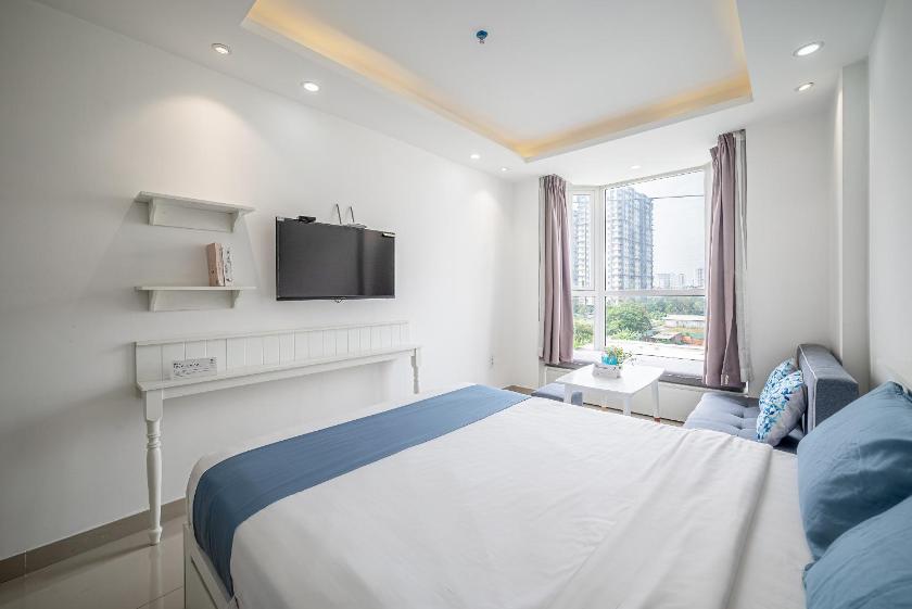 Studio Nhìn Ra Hồ Bơi