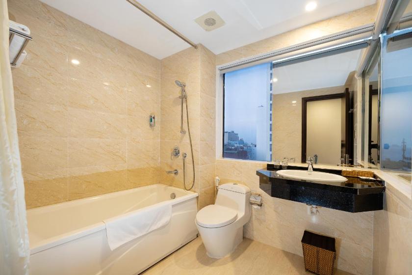 Executive Double Room with Mountain View and Bathtub