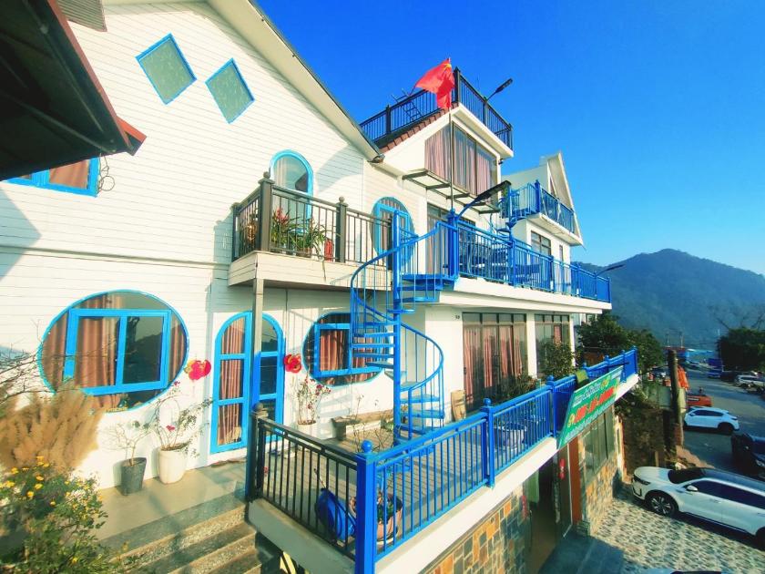 Phòng Deluxe Giường Đôi Có Ban Công Phòng Deluxe Giường Đôi Có Ban Công