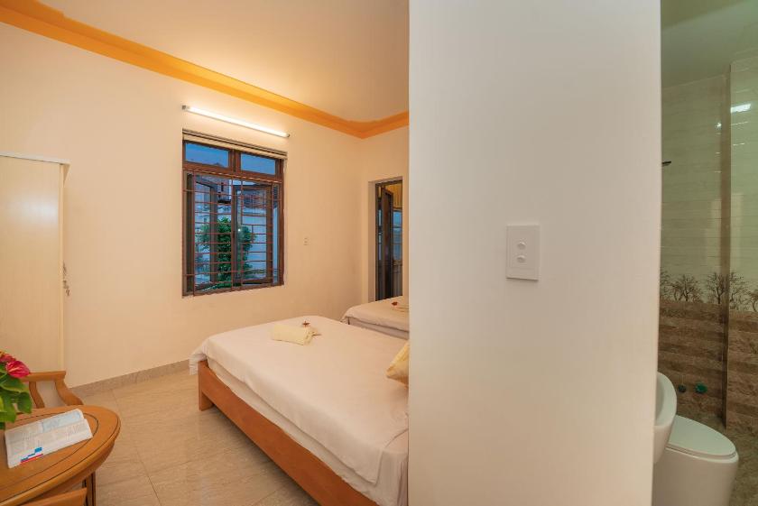 Phòng 2 Giường Đơn Nhìn Ra Khu Vườn