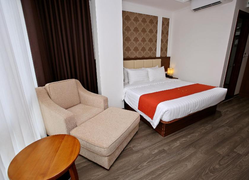 Phòng Deluxe Có Giường Cỡ Queen Phòng Deluxe Có Giường Cỡ Queen