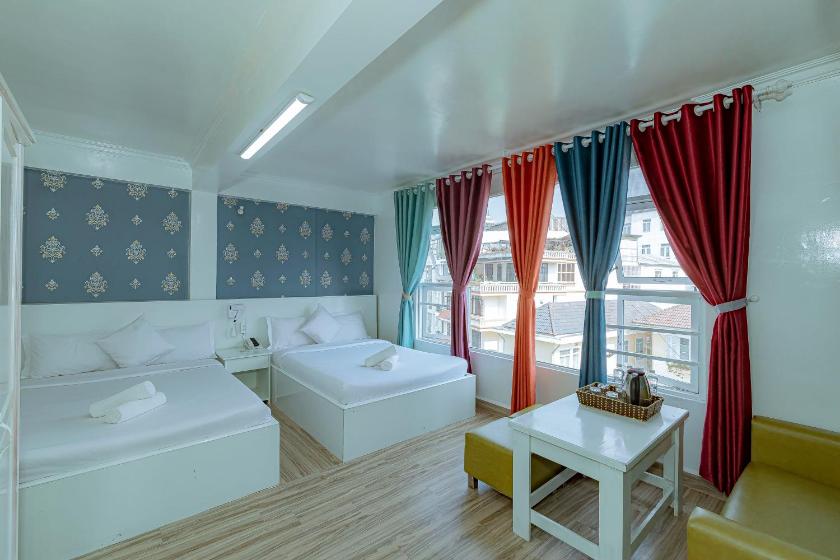 Phòng Deluxe 4 Người
