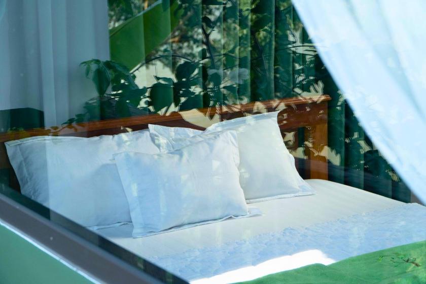 Phòng Deluxe Giường Đôi Có Ban Công