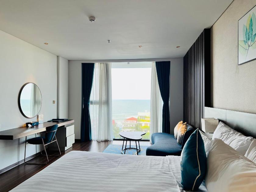 Suite Grand Nhìn Ra Bãi Biển