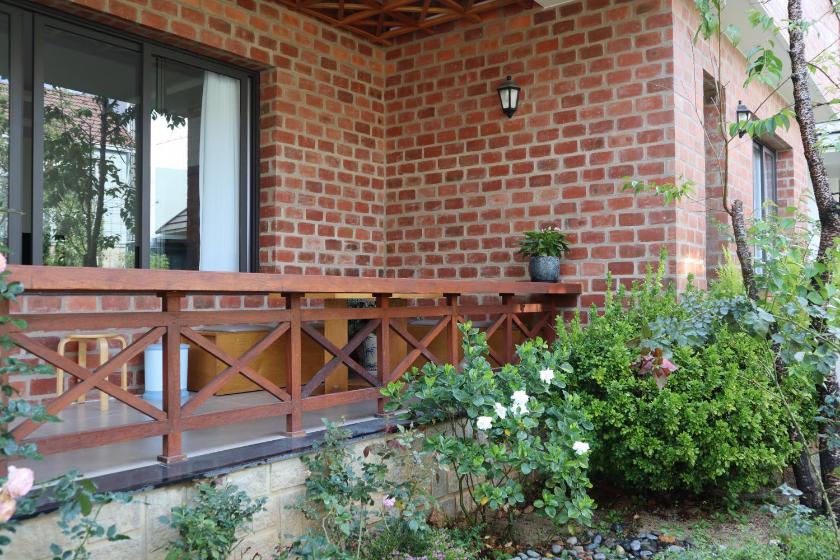 Căn Hộ Nhìn Ra Vườn Căn Hộ Nhìn Ra Vườn