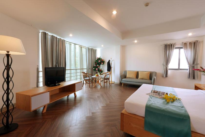 Suite Panorama Nhìn Ra Quang Cảnh Thành Phố  Suite Panorama Nhìn Ra Quang Cảnh Thành Phố