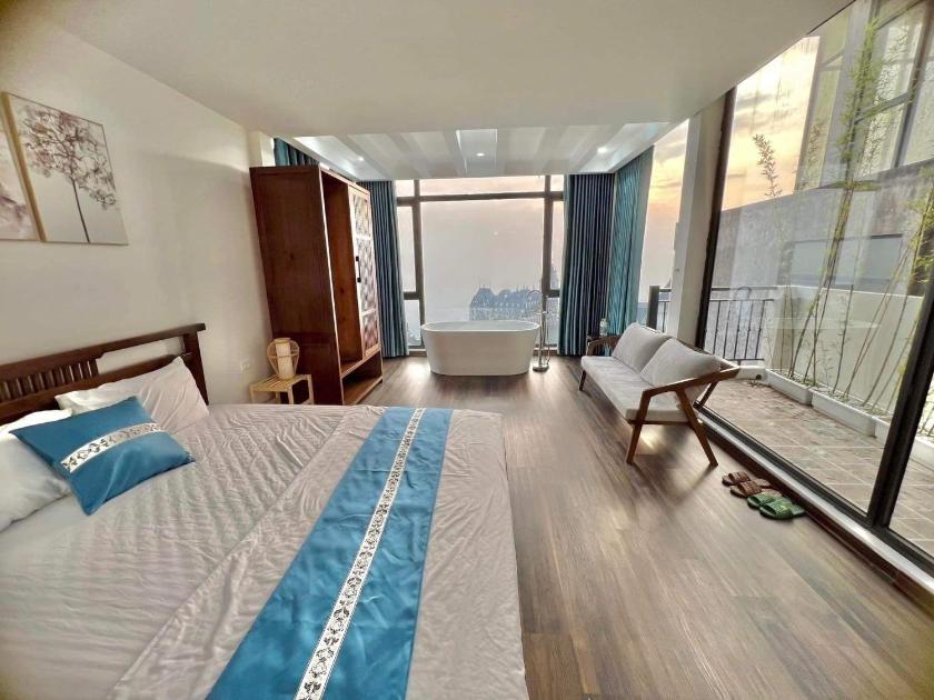 Phòng Deluxe Giường Đôi Có Bồn Tắm