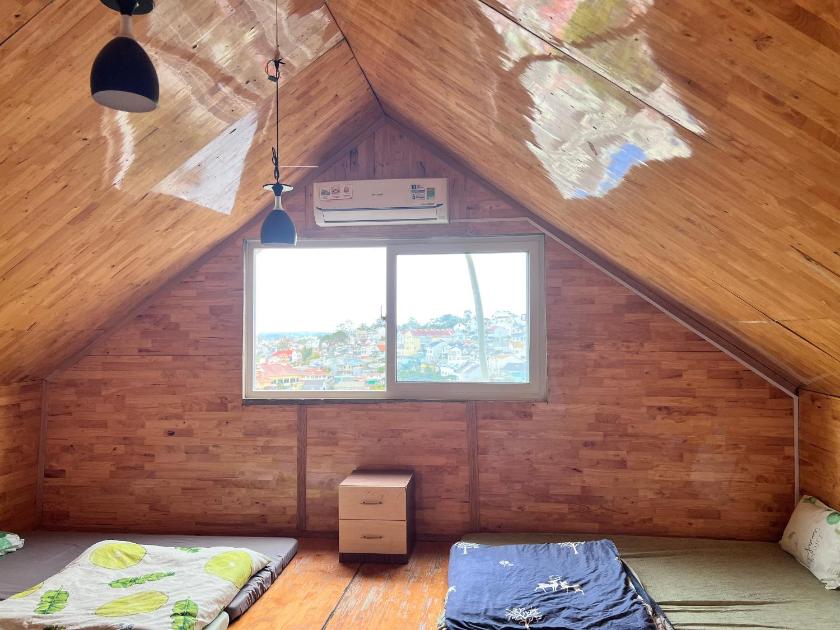 Phòng ngủ Tập thể 8 Giường cho cả Nam và Nữ