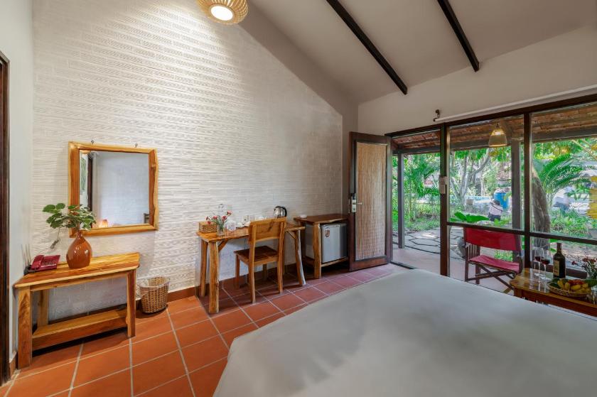 Bungalow Deluxe Nhìn Ra Khu Vườn