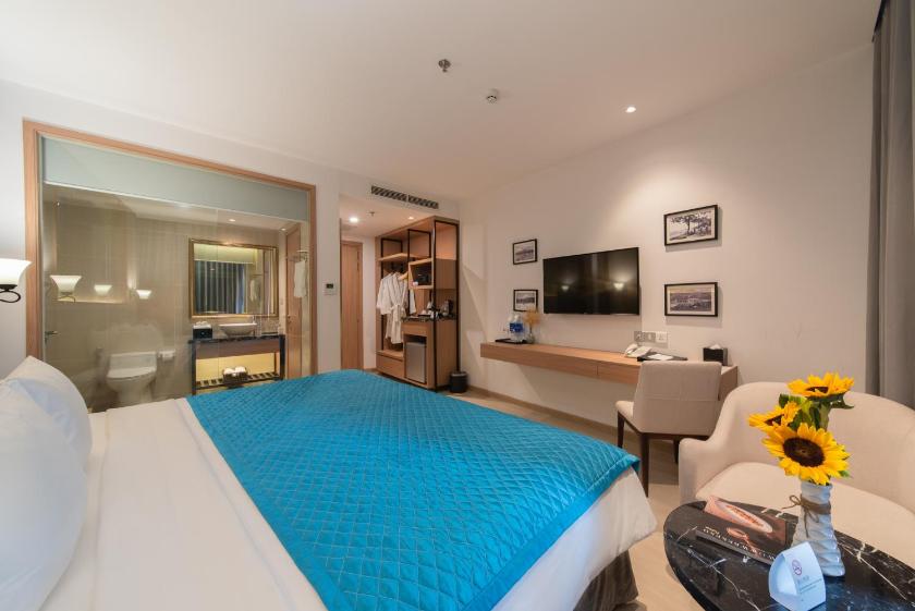 Phòng Superior Giường Đôi Nhìn Ra Thành Phố Phòng Superior Giường Đôi Nhìn Ra Thành Phố