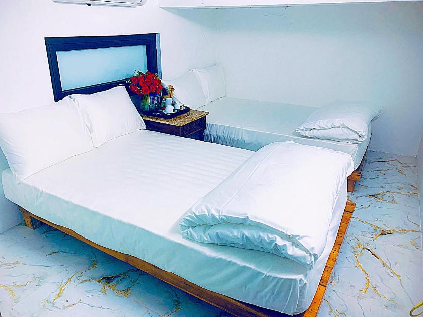 Phòng 2 Giường Đơn Có Phòng Tắm Chung