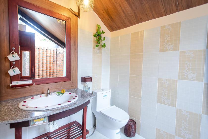 Bungalow Giường Đôi Nhìn ra Vườn