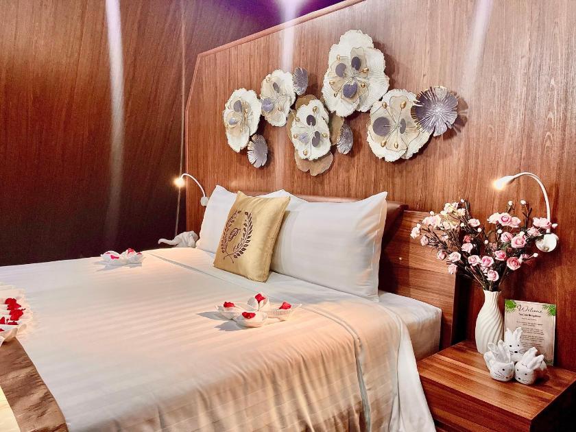 Bungalow Deluxe Bungalow Deluxe