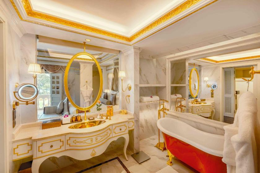 Phòng Luxury Hạng Hoàng Gia