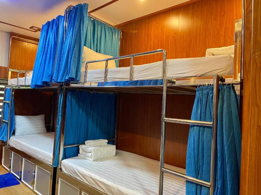 Giường Trong Phòng Nghỉ Tập Thể 8 Giường Cho Cả Nam Và Nữ