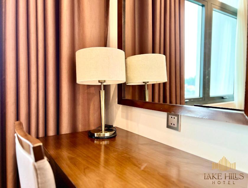 Phòng 2 Giường Đơn Nhìn Ra Hồ.