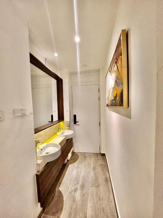 Suite Deluxe với Bồn tắm Spa Suite Deluxe với Bồn tắm Spa