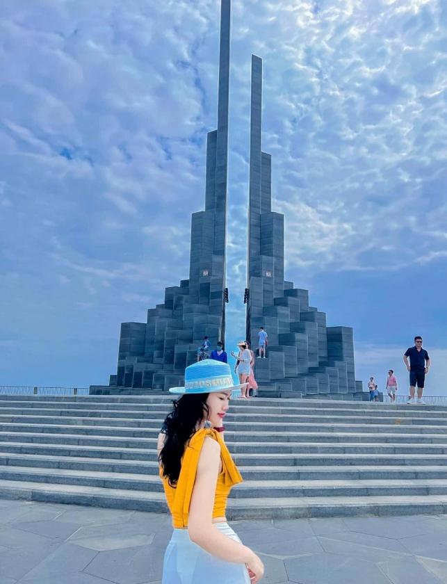 Phòng Deluxe Giường Đôi Có Ban Công