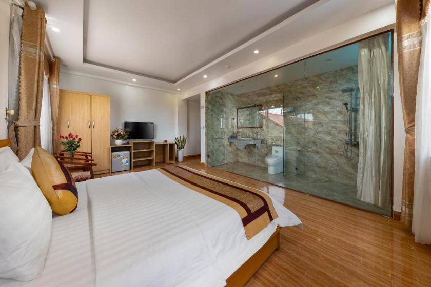 Phòng Có Giường Cỡ Queen Và Bồn Tắm Spa