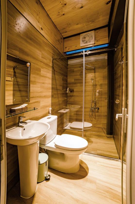 Bungalow Deluxe Bungalow Deluxe