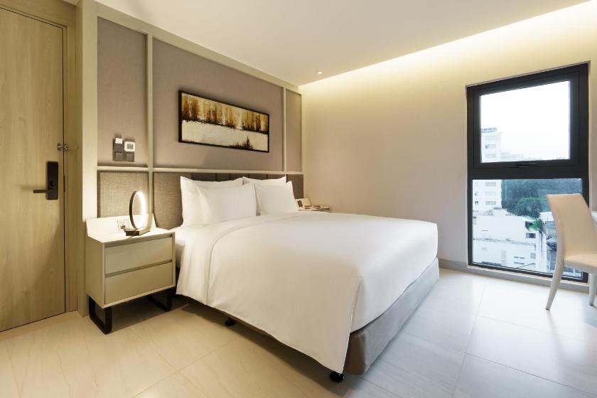 Executive Room - Free Minibar on 1st Night
