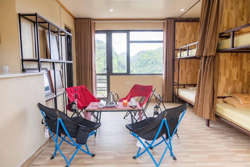 Phòng Gia Đình Có Ban Công