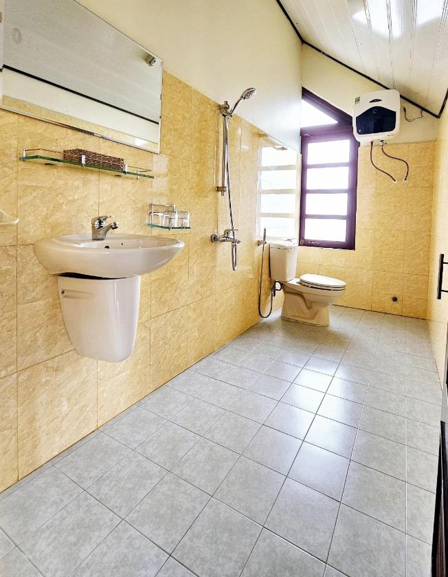 Phòng Giường Đôi Có Ban Công