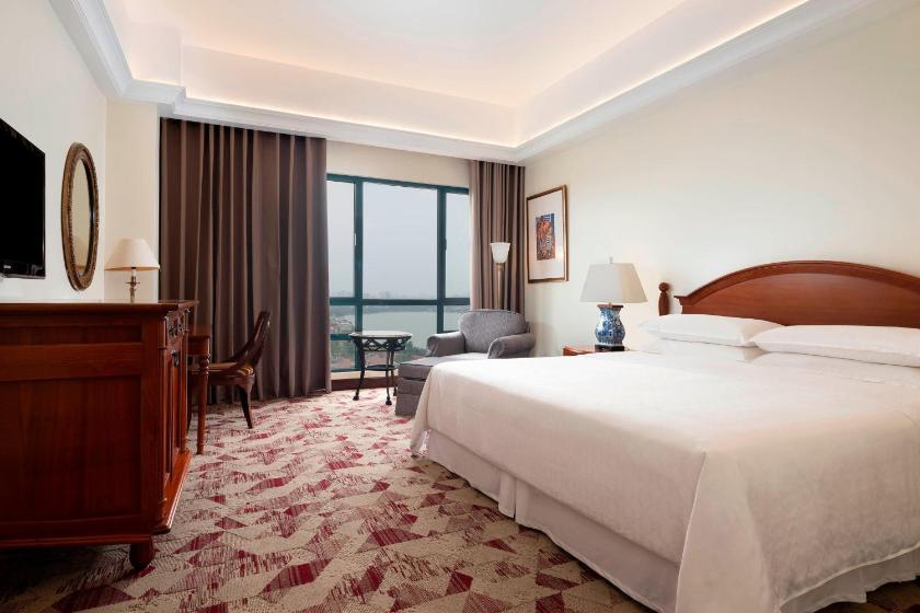 Phòng Sheraton Club Có Giường Cỡ King, Tầng Club, Phòng Nghỉ, 1 Giường Cỡ King