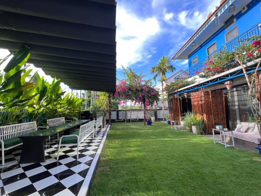 Suite Gia Đình Deluxe