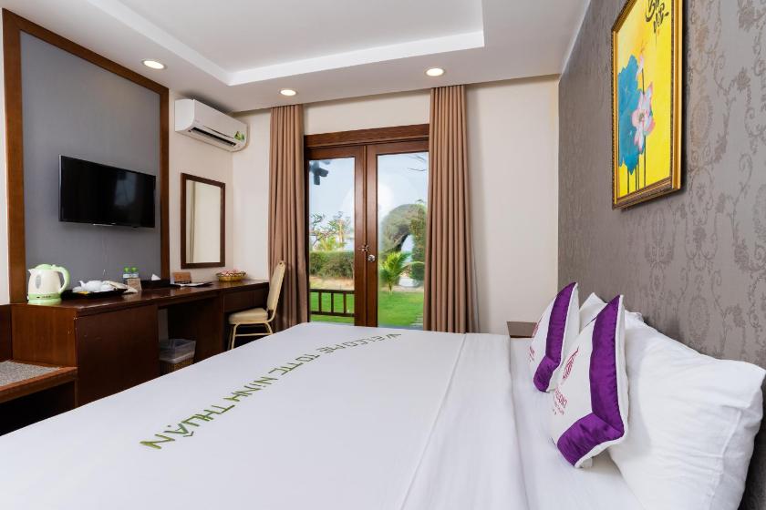 Phòng Bungalow Deluxe Giường Đôi Có Sân Hiên - Nhìn Ra Biển