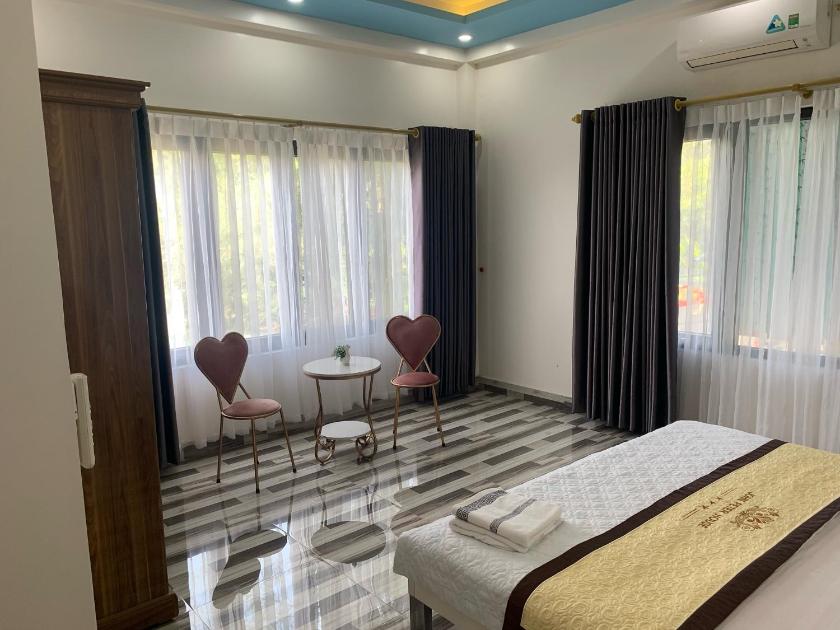 Phòng Có Giường Cỡ King Với Ban Công