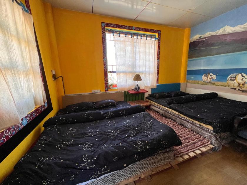 Giường Đơn trong Phòng Ngủ Tập Thể 4 Người Giường Đơn trong Phòng Ngủ Tập Thể 4 Người