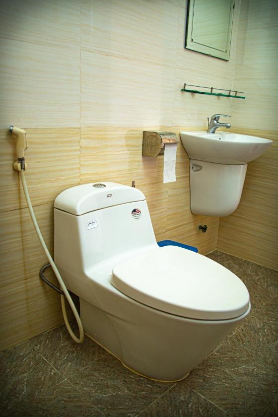 Giường trong Phòng ngủ Tập thể cả Nam và Nữ 5 Giường Giường trong Phòng ngủ Tập thể cả Nam và Nữ 5 Giường